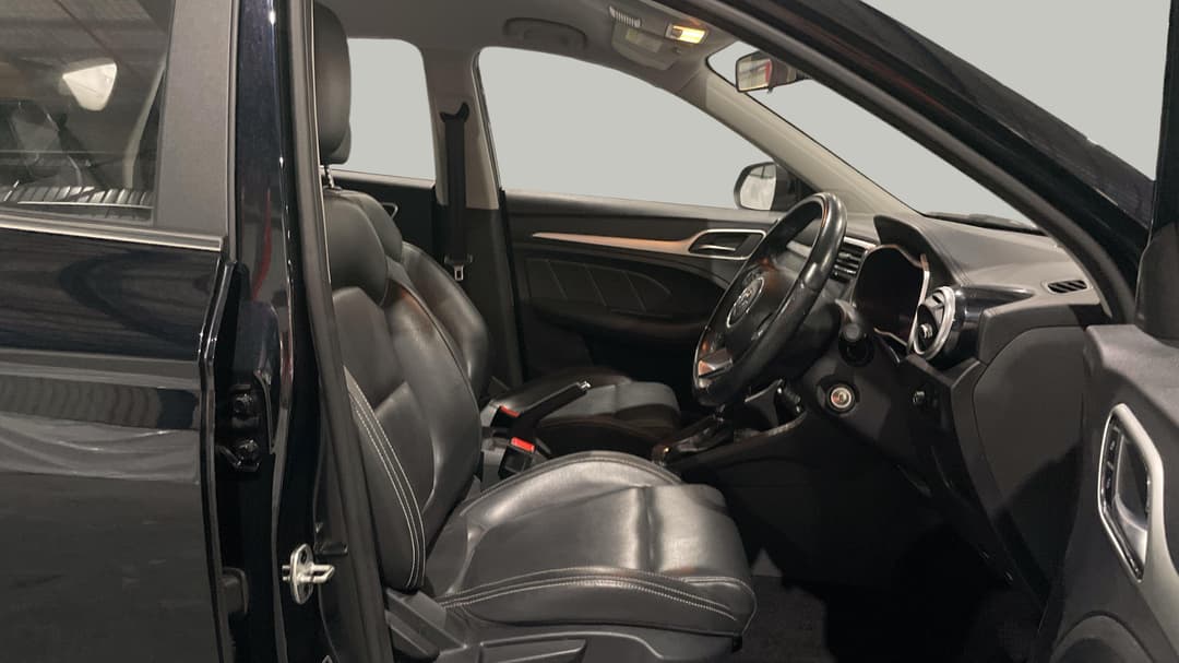 2020 MG ZS Excite, Automatic, 70291 km, Right Side Front Door Cabin View