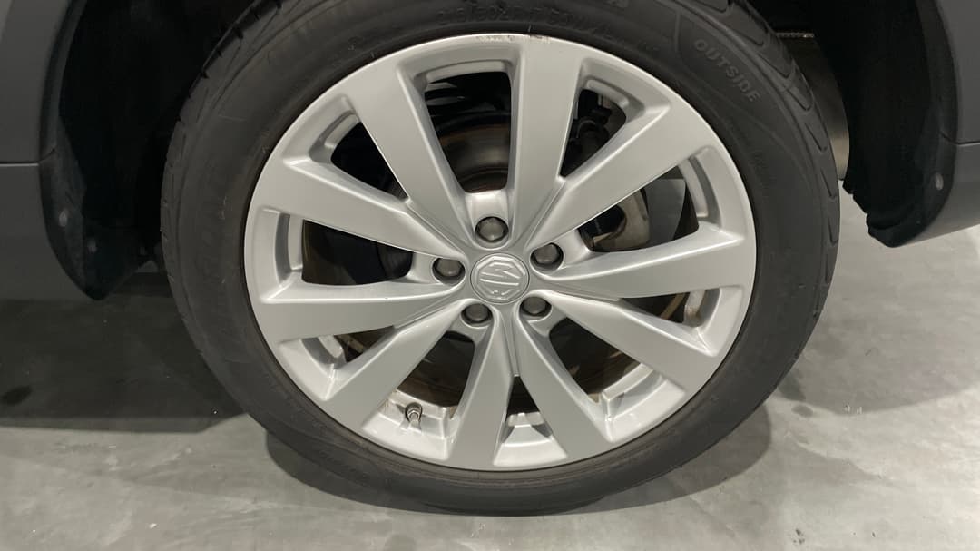 2020 MG ZS Excite, Automatic, 70291 km, Left Rear Wheel