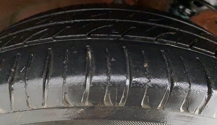 2016 Maruti Wagon R 1.0 VXI, Petrol, Manual, 34,706 km, Right Rear Tyre Tread