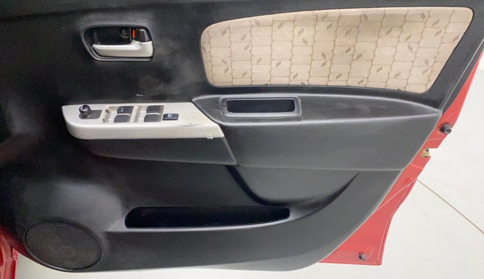 2016 Maruti Wagon R 1.0 VXI, Petrol, Manual, 34,706 km, Driver Side Door Panels Control