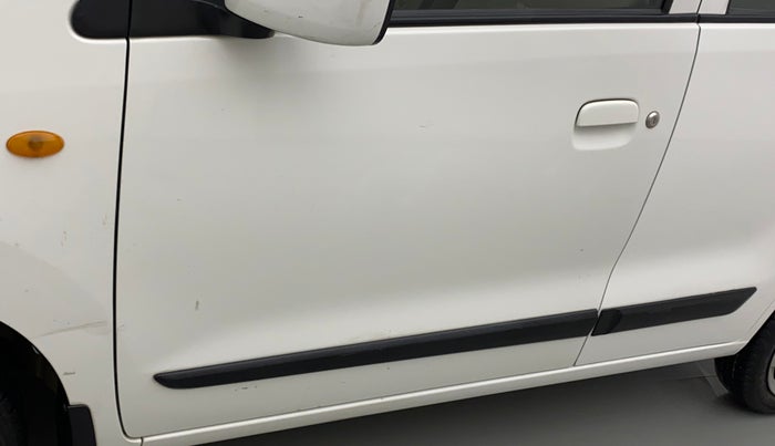 2017 Maruti Wagon R 1.0 VXI AMT, Petrol, Automatic, 10,741 km, Front passenger door - Minor scratches