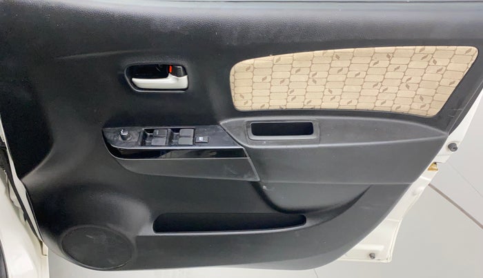 2017 Maruti Wagon R 1.0 VXI AMT, Petrol, Automatic, 10,741 km, Driver Side Door Panels Control