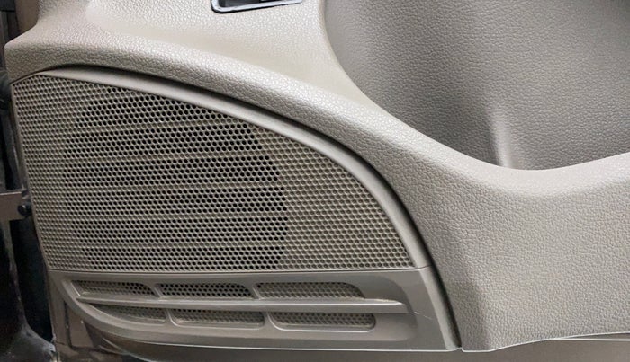 2015 Volkswagen Vento HIGHLINE TDI AT, Diesel, Automatic, 79,941 km, Speaker
