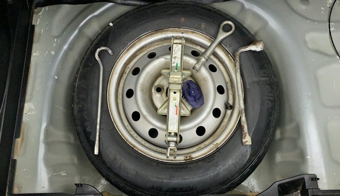 2019 Maruti Swift LXI, Petrol, Manual, 70,182 km, Spare Tyre