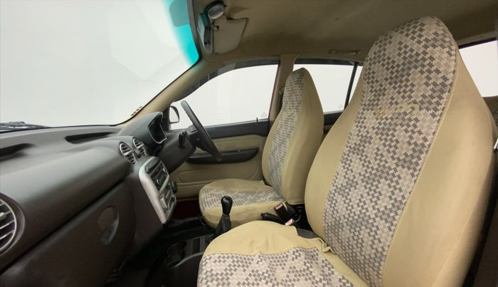 2010 Hyundai Santro Xing GLS, Petrol, Manual, 27,590 km, Right Side Front Door Cabin