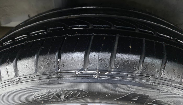 2018 Honda Jazz 1.2 V MT, Petrol, Manual, 31,073 km, Right Rear Tyre Tread