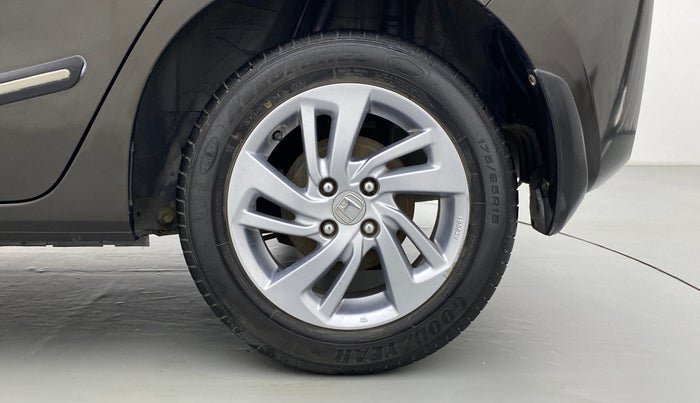 2018 Honda Jazz 1.2 V MT, Petrol, Manual, 31,073 km, Left Rear Wheel