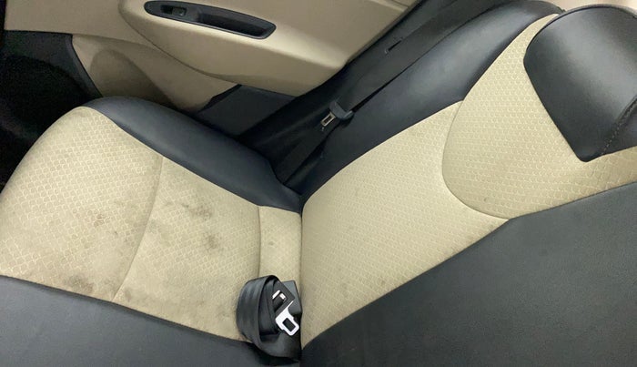 2018 Hyundai NEW SANTRO SPORTZ MT, Petrol, Manual, 25,447 km, Second-row right seat - Cover slightly stained