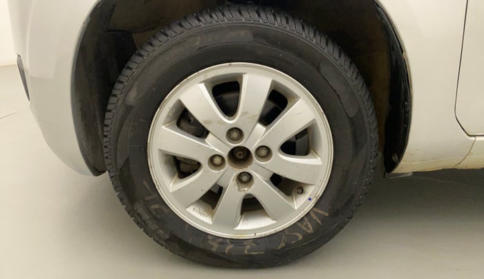 2011 Maruti Ritz ZXI, Petrol, Manual, 96,993 km, Left Front Wheel