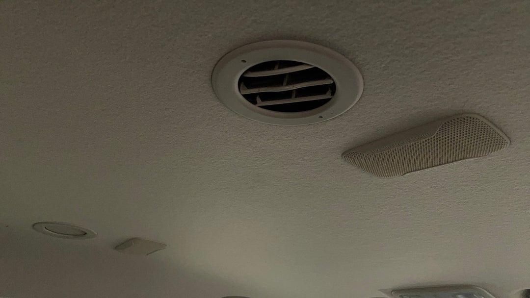 2019 Isuzu MU-X Ls-u (4x2), Automatic, 56325 km, Rear A/C Vent