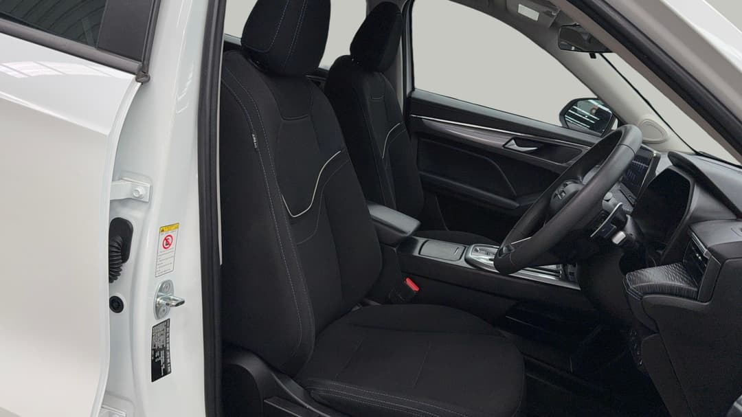 2022 GWM Haval Jolion Premium, Automatic, 51129 km, Right Side Front Door Cabin View