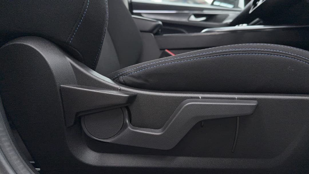 2022 GWM Haval Jolion Premium, Automatic, 51129 km, Drivers Side Adjustment Panel