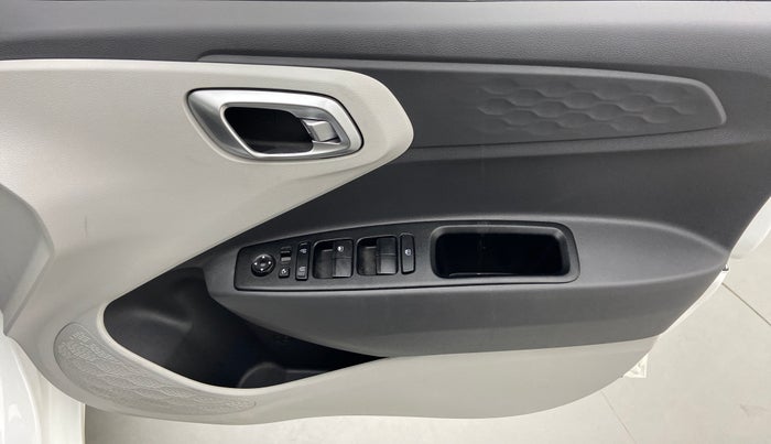 2022 Hyundai GRAND I10 NIOS SPORTZ PETROL, Petrol, Manual, 1,705 km, Driver Side Door Panels Control