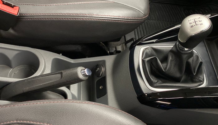 2017 Ford Ecosport 1.5 TDCI TITANIUM PLUS, Diesel, Manual, 25,013 km, Gear Lever