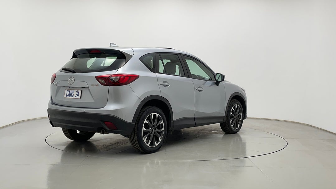 Right Back Diagonal (45- Degree) View