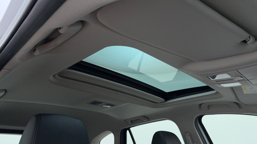 Interior Sunroof/Moonroof