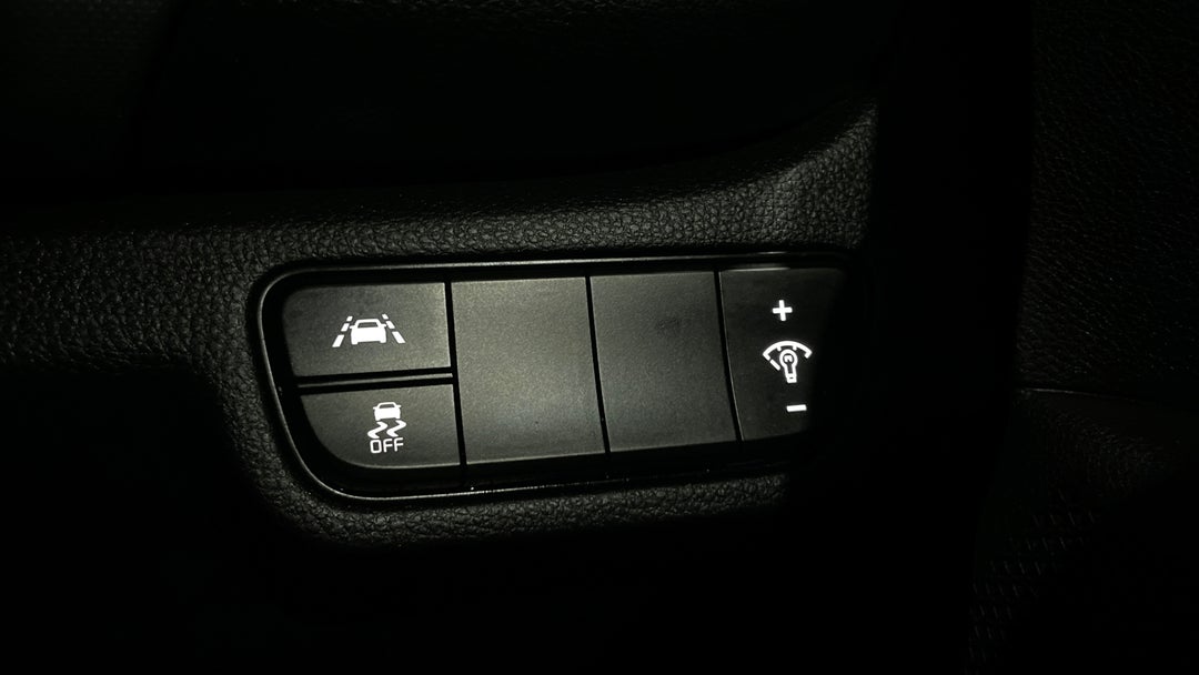 2021 Kia Seltos Sport (FWD), Automatic, 84476 km, Utility Switches/Buttons