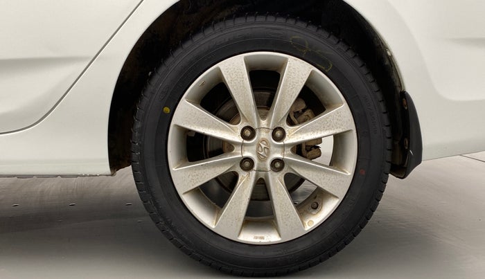 2013 Hyundai Verna FLUIDIC 1.6 SX VTVT, Petrol, Manual, 89,170 km, Left Rear Wheel