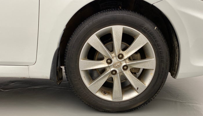 2013 Hyundai Verna FLUIDIC 1.6 SX VTVT, Petrol, Manual, 89,170 km, Right Front Wheel