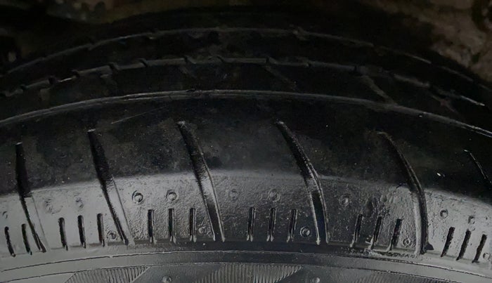 2019 Maruti Celerio X Zxi, CNG, Manual, 43,082 km, Left Front Tyre Tread