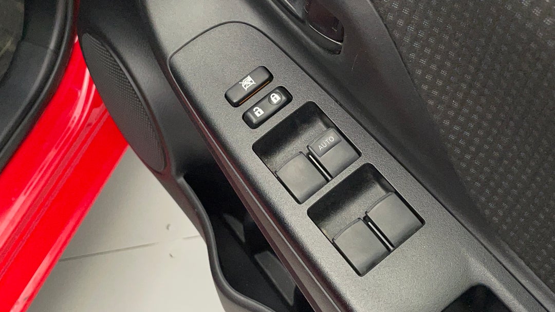 2019 Toyota Yaris Ascent, Automatic, 115983 km, Drivers Side Door Panel Controls