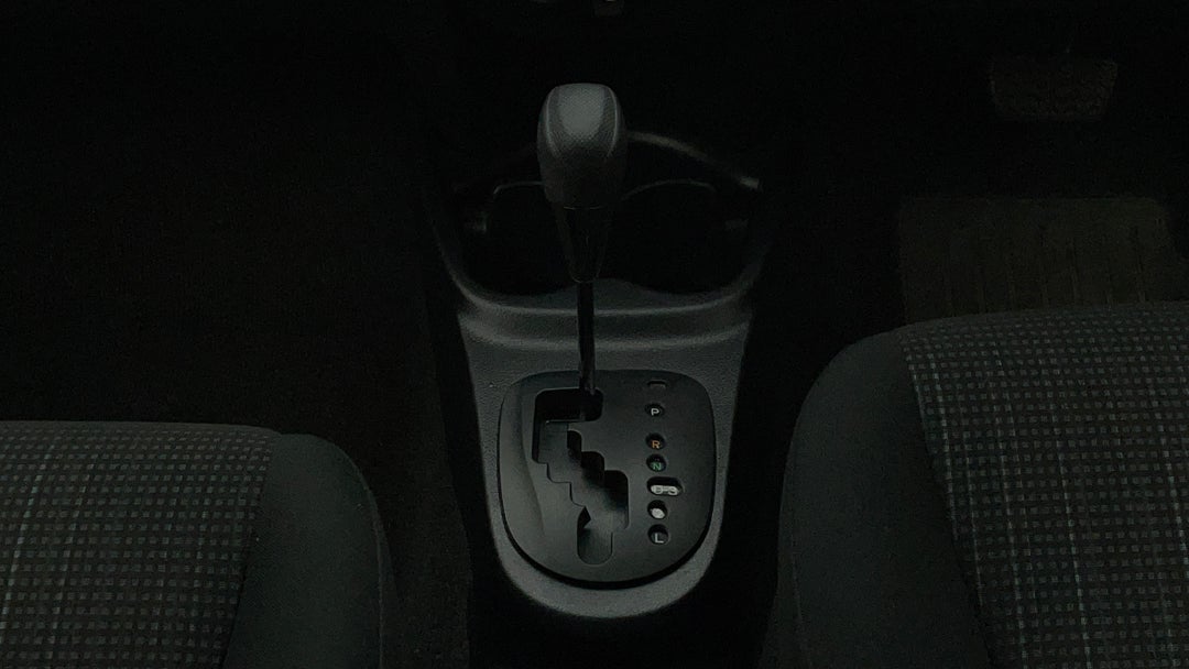 2019 Toyota Yaris Ascent, Automatic, 115983 km, Gear Lever 