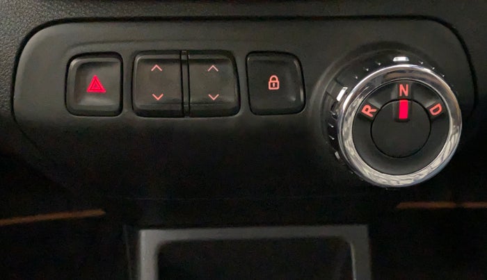 2017 Renault Kwid CLIMBER 1.0 AMT, Petrol, Automatic, 16,621 km, Gear Lever