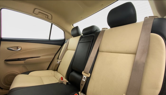 2018 Toyota YARIS G MT, Petrol, Manual, 50,736 km, Right Side Rear Door Cabin