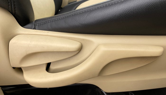 2018 Toyota YARIS G MT, Petrol, Manual, 50,736 km, Driver Side Adjustment Panel