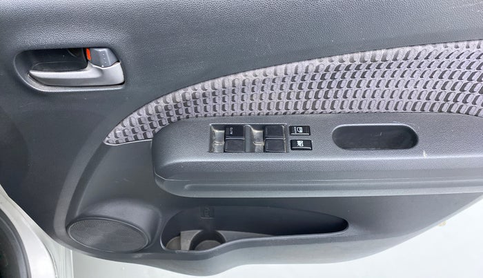 2015 Maruti Ritz VXI BS IV, Petrol, Manual, 13,656 km, Driver Side Door Panels Control