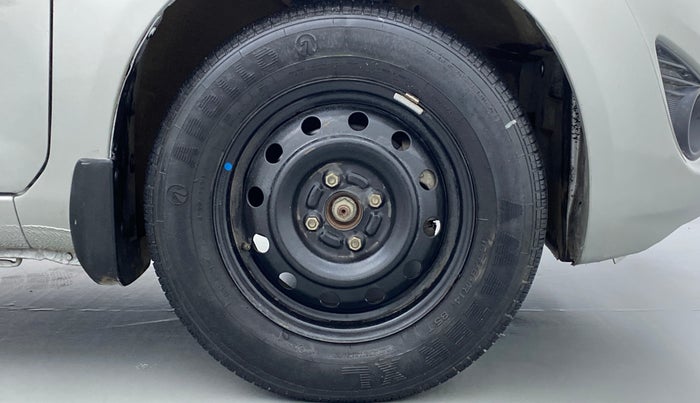2015 Maruti Ritz VXI BS IV, Petrol, Manual, 13,656 km, Right Front Wheel