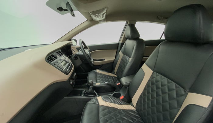 2017 Hyundai Elite i20 Magna Executive 1.2, Petrol, Manual, 14,326 km, Right Side Front Door Cabin