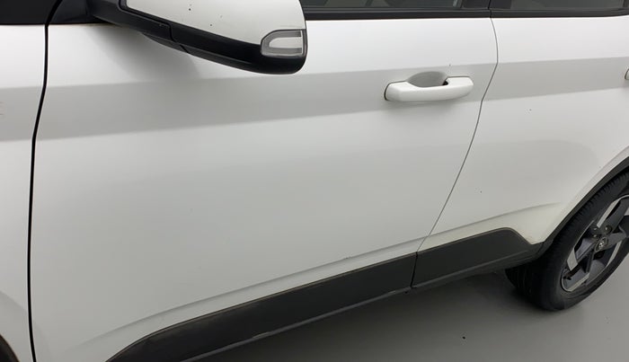 2020 Hyundai VENUE SX 1.0 TURBO IMT, Petrol, Manual, 70,644 km, Front passenger door - Minor scratches