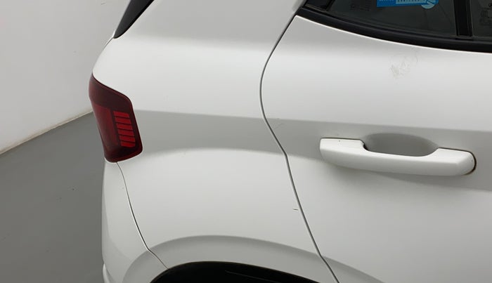 2020 Hyundai VENUE SX 1.0 TURBO IMT, Petrol, Manual, 70,644 km, Right quarter panel - Minor scratches