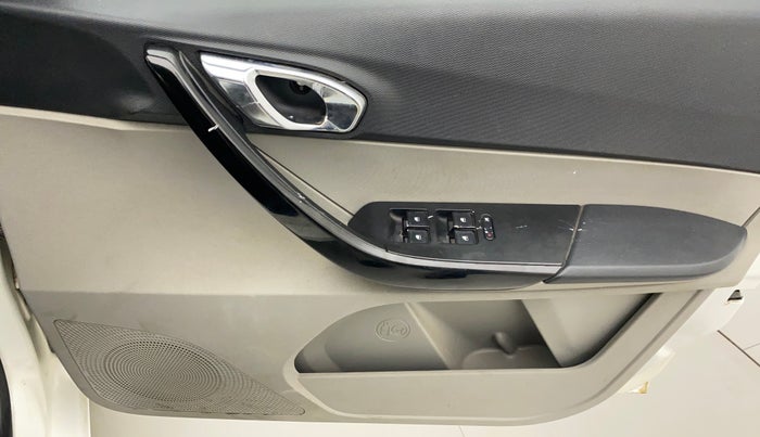 2017 Tata Tiago XZ PETROL, Petrol, Manual, 66,997 km, Driver Side Door Panels Control