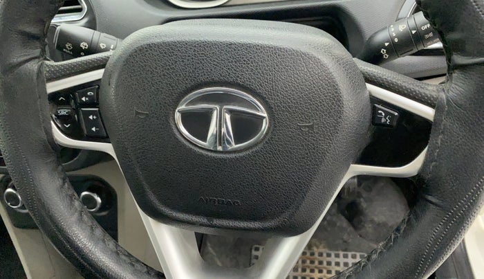 2017 Tata Tiago XZ PETROL, Petrol, Manual, 66,997 km, Steering wheel - Sound system control not functional