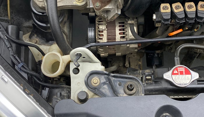 2014 Honda City V MT PETROL, CNG, Manual, 77,619 km, Front windshield - Wiper bottle cap missing