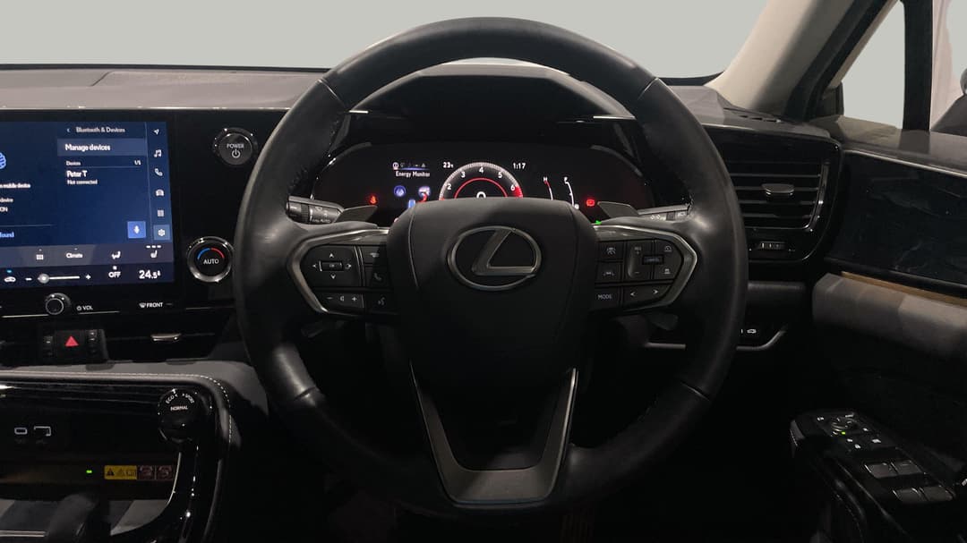 2023 Lexus Nx350h Luxury Hybrid AWD, Automatic, 21955 km, Steering Wheel Close-up
