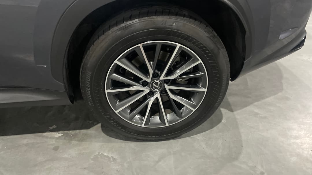 2023 Lexus Nx350h Luxury Hybrid AWD, Automatic, 21955 km, Left Rear Wheel