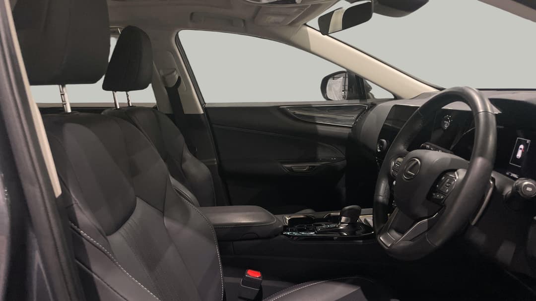 2023 Lexus Nx350h Luxury Hybrid AWD, Automatic, 21955 km, Right Side Front Door Cabin View