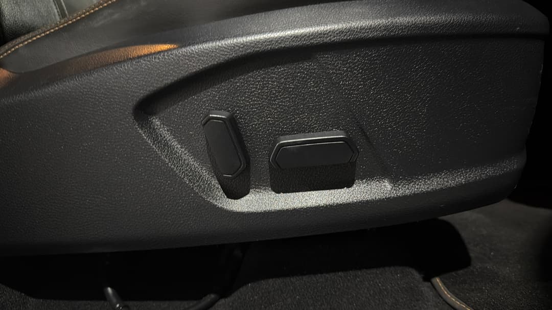 2021 Ford Ranger Wildtrak 2.0 (4x4), Automatic, 45967 km, Drivers Side Adjustment Panel