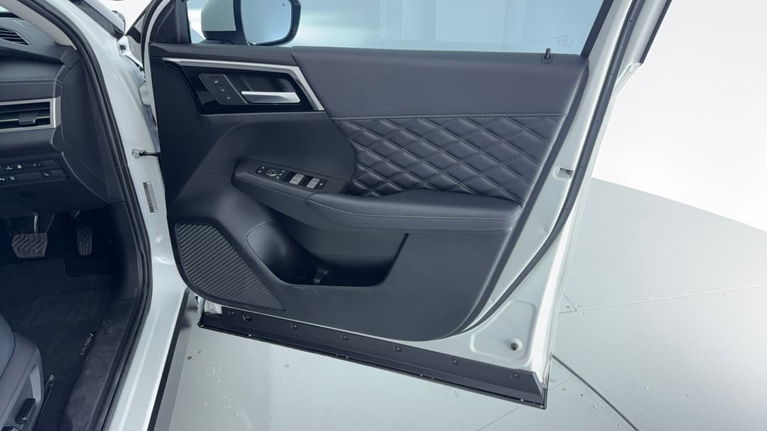 2024 Mitsubishi Outlander Phev Exceed 5+2 Seat (AWD), Automatic, 28953 km, Speaker View