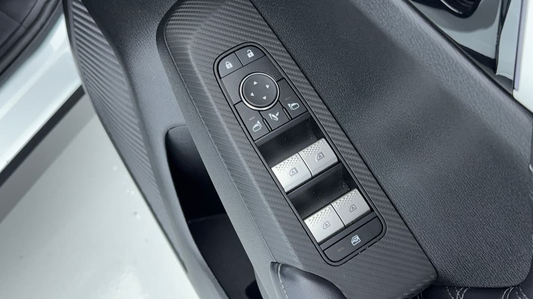 2024 Mitsubishi Outlander Phev Exceed 5+2 Seat (AWD), Automatic, 28953 km, Drivers Side Door Panel Controls