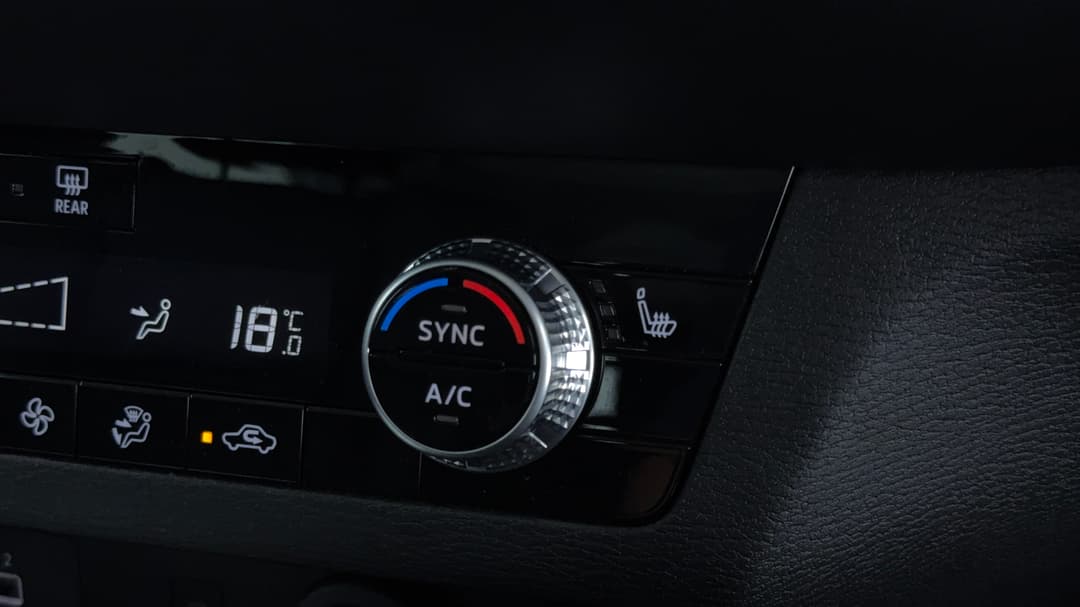 2024 Mitsubishi Outlander Phev Exceed 5+2 Seat (AWD), Automatic, 28953 km, Ventilated Seats