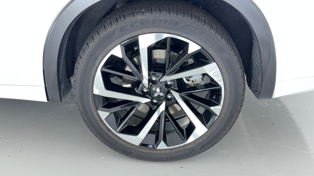 2024 Mitsubishi Outlander Phev Exceed 5+2 Seat (AWD), Automatic, 28953 km, Left Rear Wheel