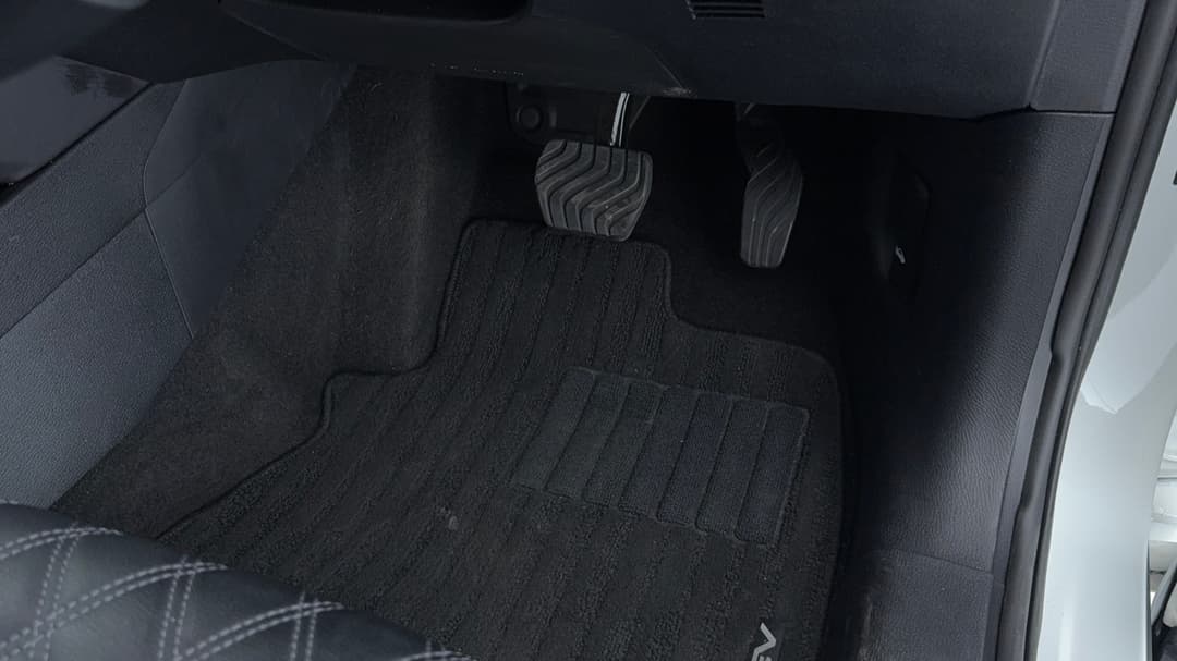 2024 Mitsubishi Outlander Phev Exceed 5+2 Seat (AWD), Automatic, 28953 km, Pedals and Footmat