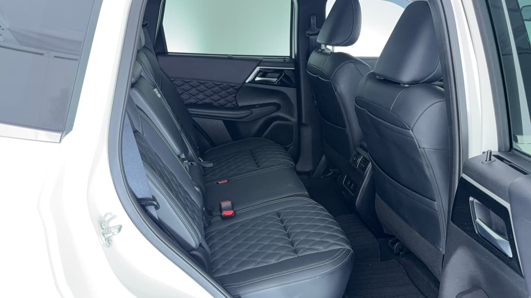 2024 Mitsubishi Outlander Phev Exceed 5+2 Seat (AWD), Automatic, 28953 km, Right Side Rear Door Cabin View