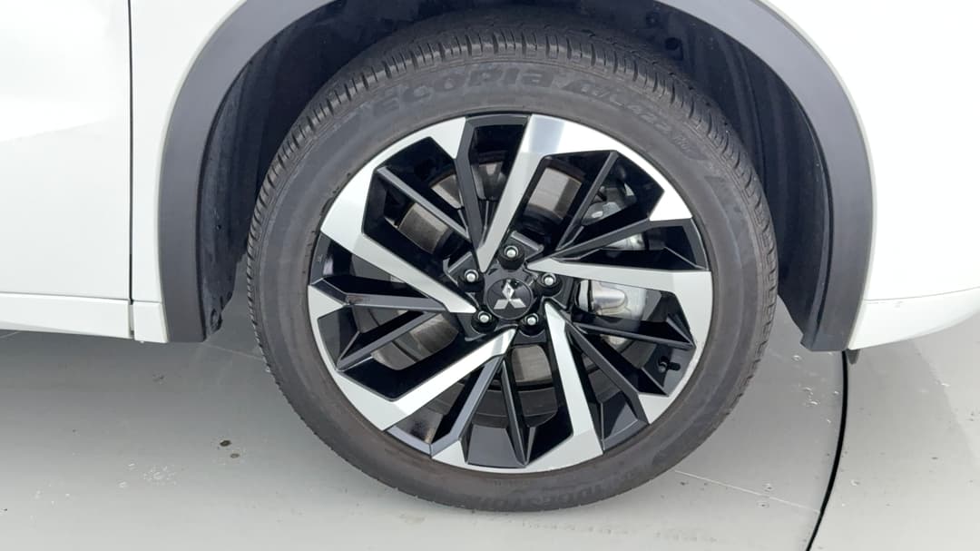 2024 Mitsubishi Outlander Phev Exceed 5+2 Seat (AWD), Automatic, 28953 km, Right Front Wheel