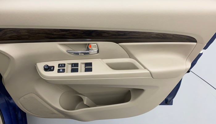 2019 Maruti Ertiga ZDI+ 1.5, Diesel, Manual, 39,103 km, Driver Side Door Panels Control