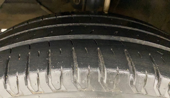 2019 Maruti Ertiga ZDI+ 1.5, Diesel, Manual, 39,103 km, Left Front Tyre Tread